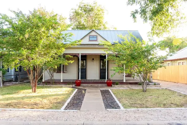 514 W Austin St, Fredericksburg, TX 78624