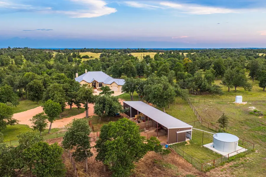 1554 Vintage Oaks Dr, Fredericksburg, TX 78624 - #2