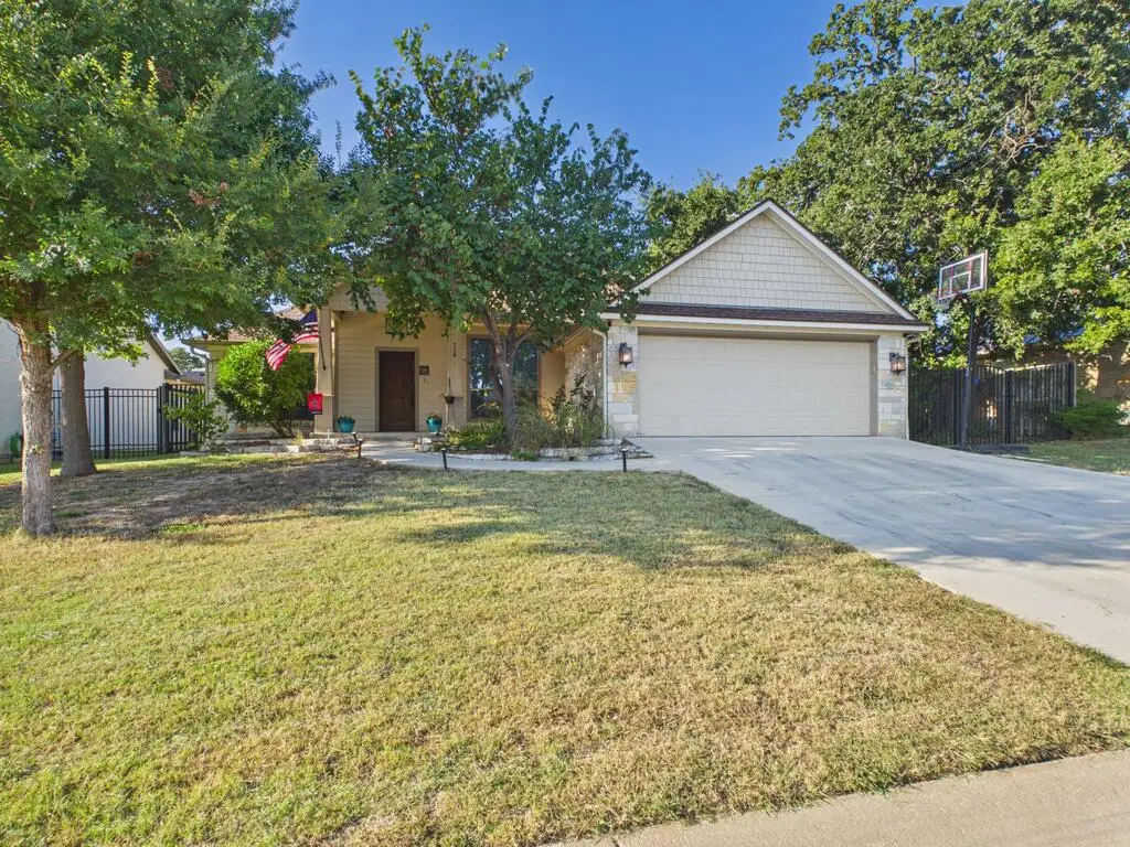 718 Englemann Oak Dr, Fredericksburg, TX 78624 - #1
