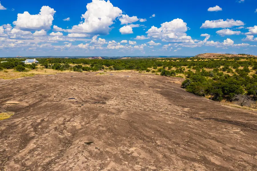 2150 Granite Springs Dr, Fredericksburg, TX 78624 - #3