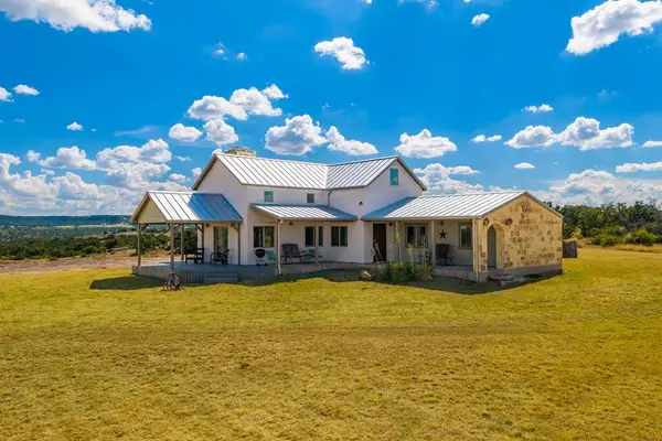2150 Granite Springs Dr, Fredericksburg, TX 78624