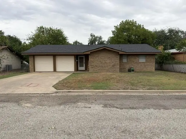 310 Otte St, Brady, TX 76825 - #2