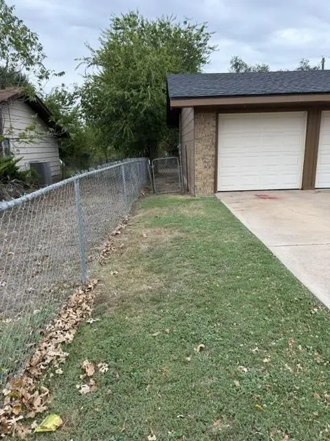 310 Otte St, Brady, TX 76825 - #3