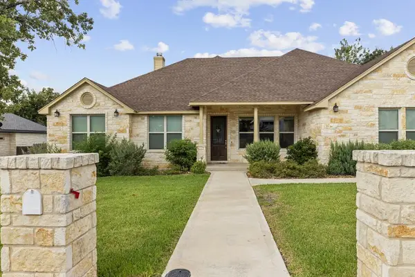 2145 Stone Meadow, Fredericksburg, TX 78624