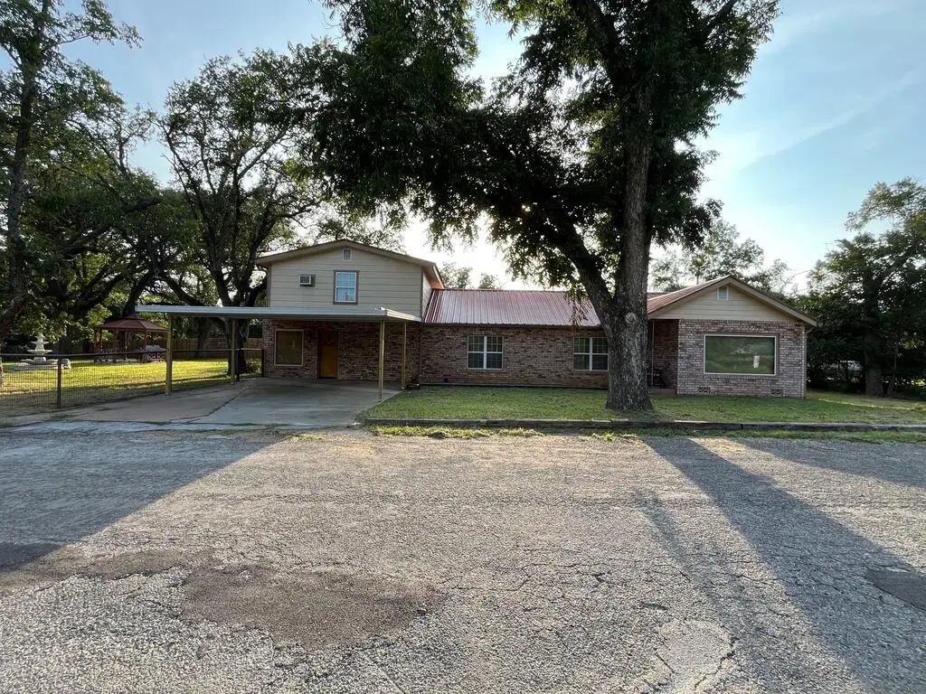 216 S Magnolia, Mason, TX 76856 - #1