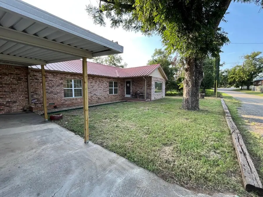216 S Magnolia, Mason, TX 76856 - #3