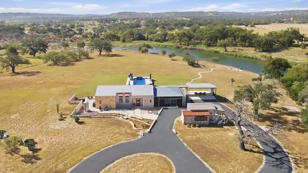 4273 N Morris Ranch Rd, Fredericksburg, TX 78624