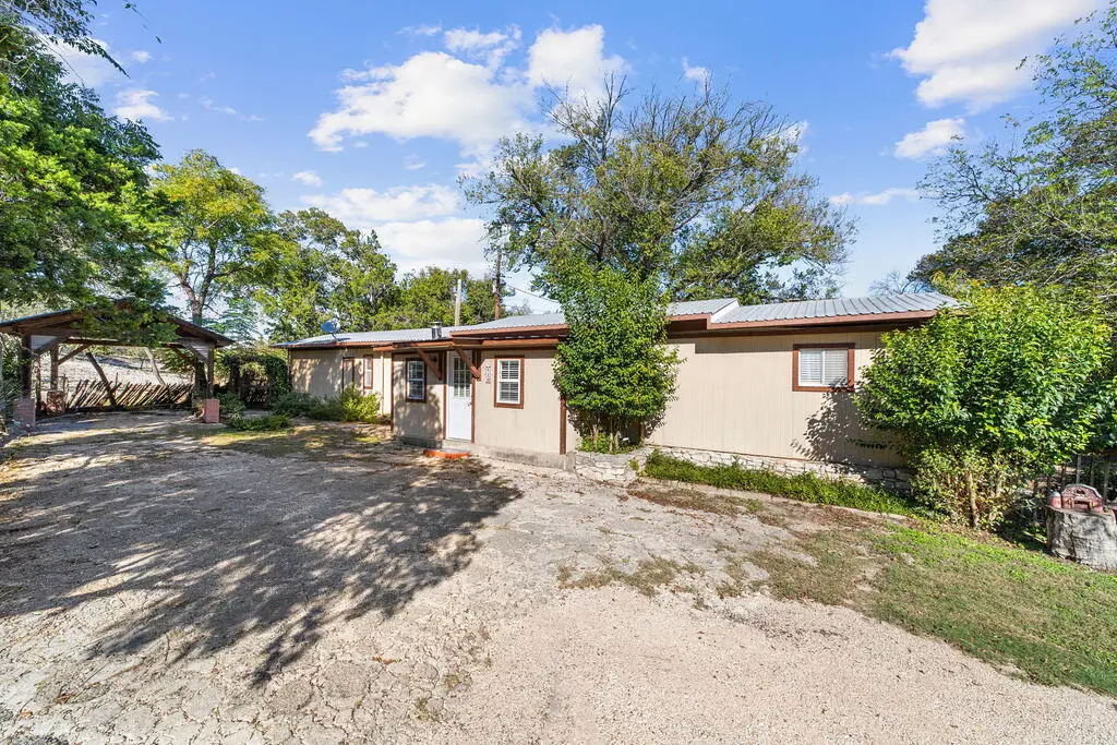 410 Moore St, Ingram, TX 78025 - #1
