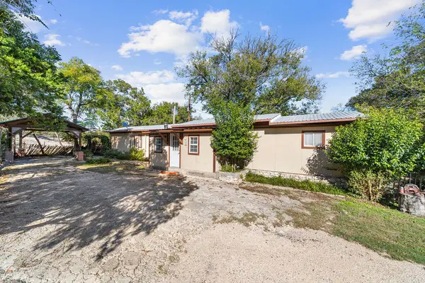 410 Moore St, Ingram, TX 78025