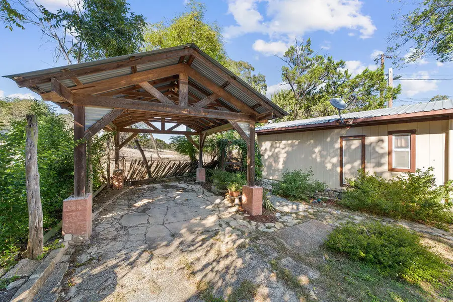 410 Moore St, Ingram, TX 78025 - #2