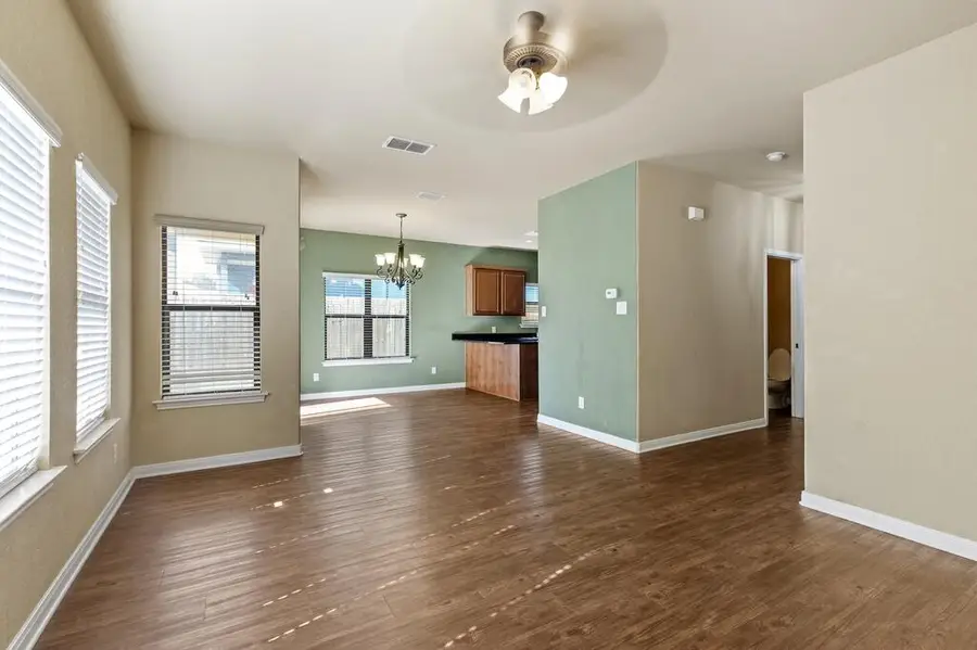510 Mueller St #15, Fredericksburg, TX 78624 - #2