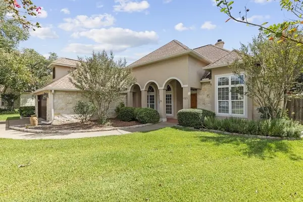 613 Persimmon Court, Fredericksburg, TX 78624