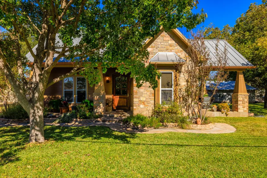 806 E Highway St, Fredericksburg, TX 78624 - #3
