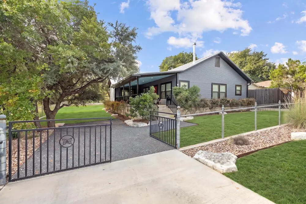 127 Mariposa Dr, Fredericksburg, TX 78624 - #1