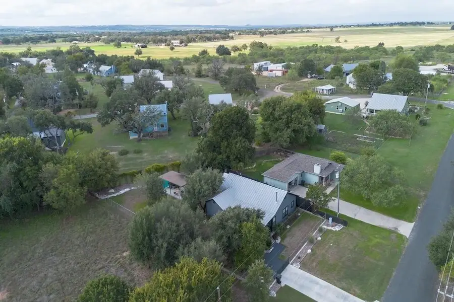 127 Mariposa Dr, Fredericksburg, TX 78624 - #3