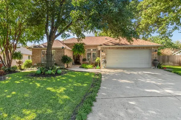 105 Nature Trail, Fredericksburg, TX 78624