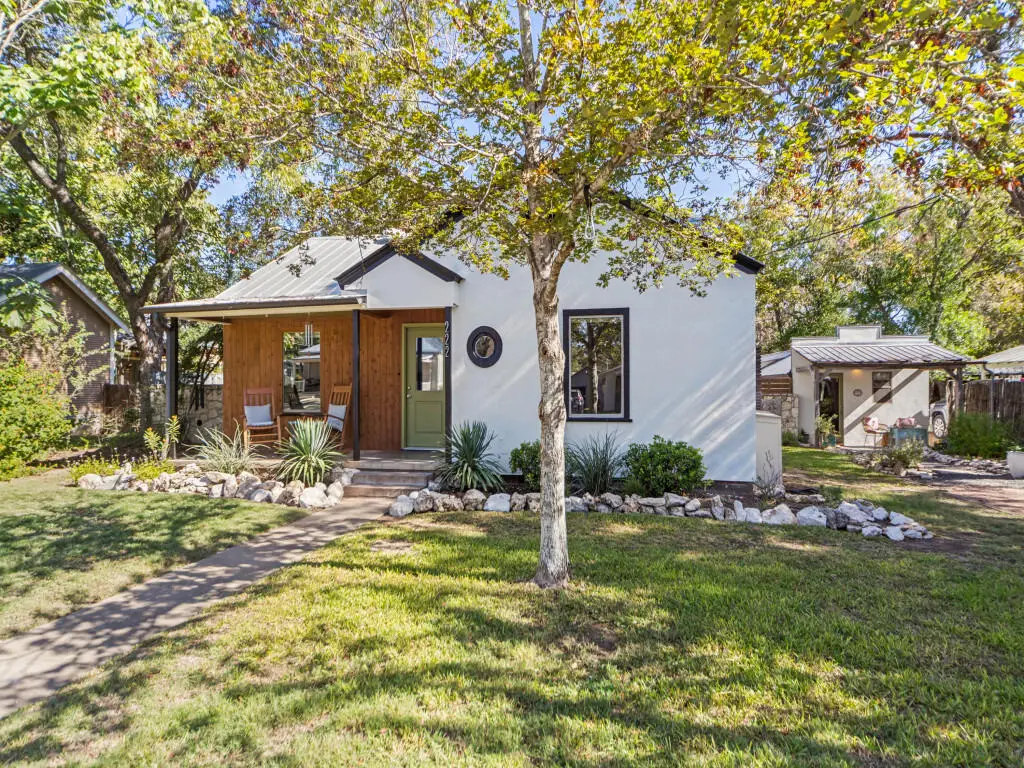 222 W Centre St, Fredericksburg, TX 78624 - #1