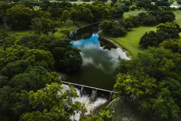 149 N Walnut Springs Rd, Johnson City, TX 78636