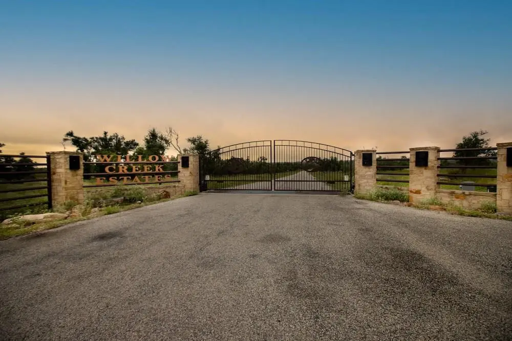 100 Slate Rock Rd, Willow City, TX 78675 - Image #1