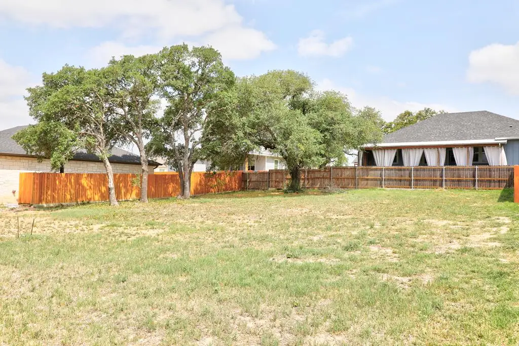 718 Emory Dr, Fredericksburg, TX 78624 - #1