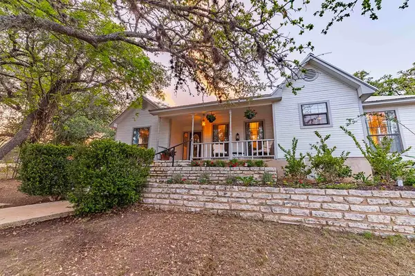 441 S Stonegate Dr., Johnson City, TX 78636