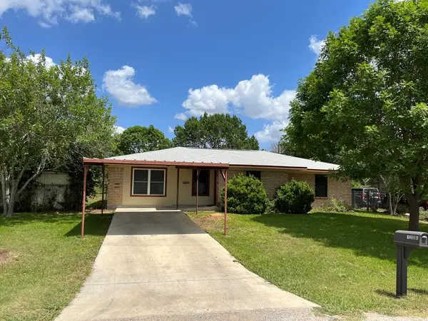 1206 NW Lazy Creek Lane, Blanco, TX 78606