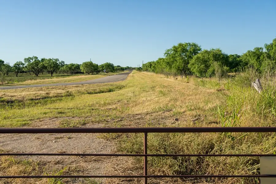 439 NE Airport Rd, Mason, TX 76856 - Image #2