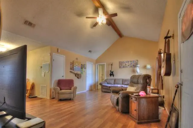 506 Oregon, Llano, TX 78643 - Image #3