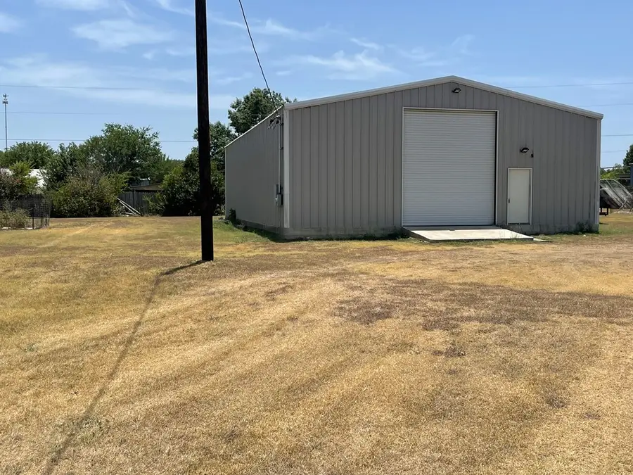 616 Blanco Ave, Blanco, TX 78606 - Image #3