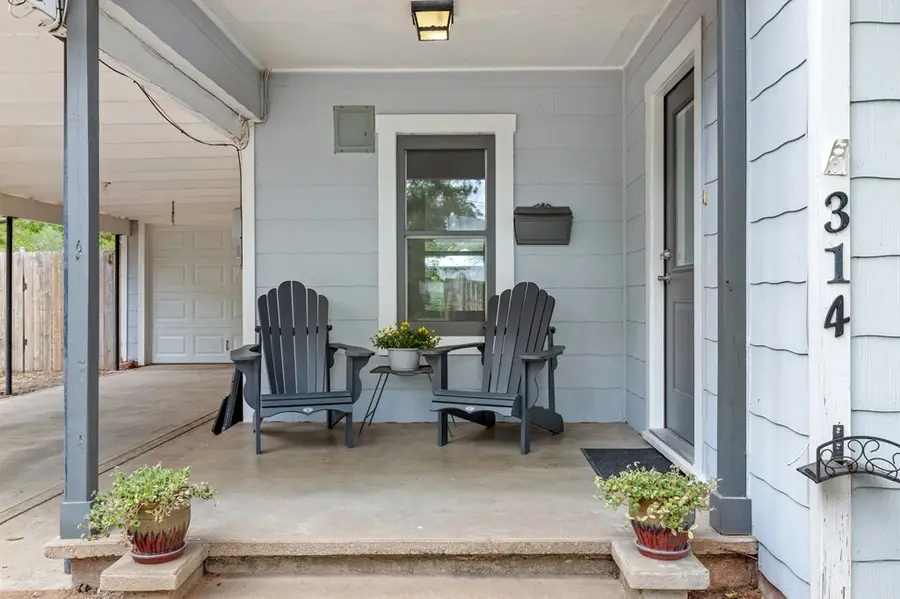 314 W Hackberry, Fredericksburg, TX 78624 - Image #2