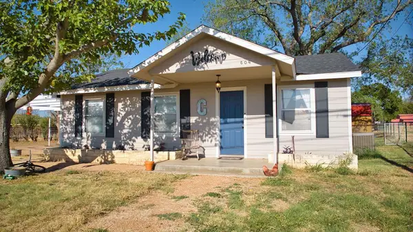 604 N Avenue F, Mason, TX 76856