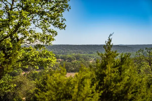 7451 County Rd 370, London, TX 76854