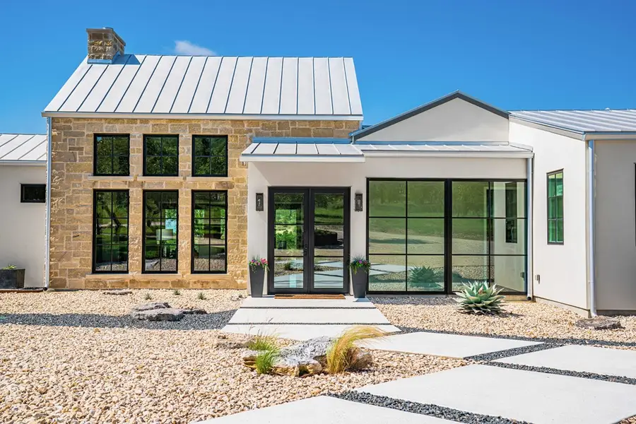 987 Admiral Heights Blvd, Fredericksburg, TX 78624 - Image #3