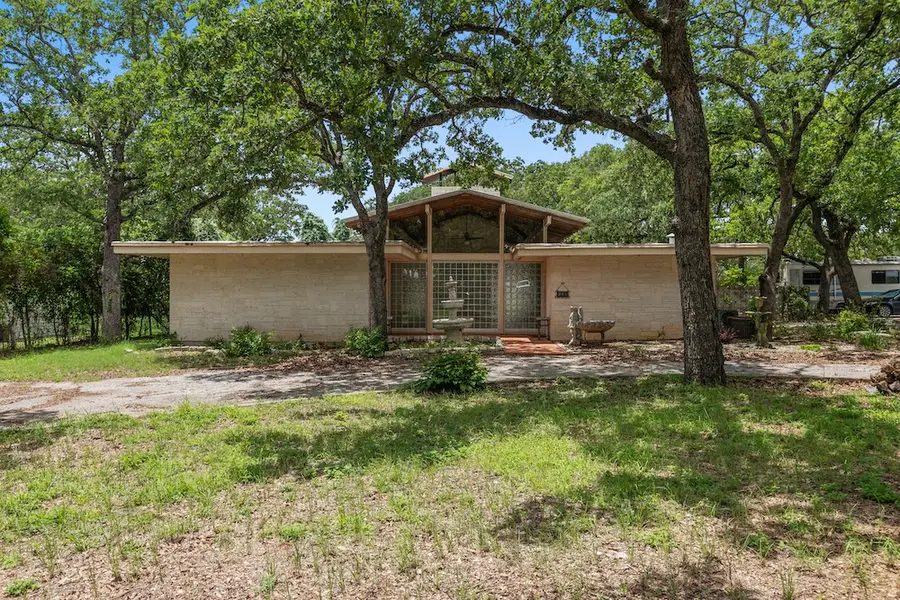 208 Woodcrest, Fredericksburg, TX 78624 - Image #3