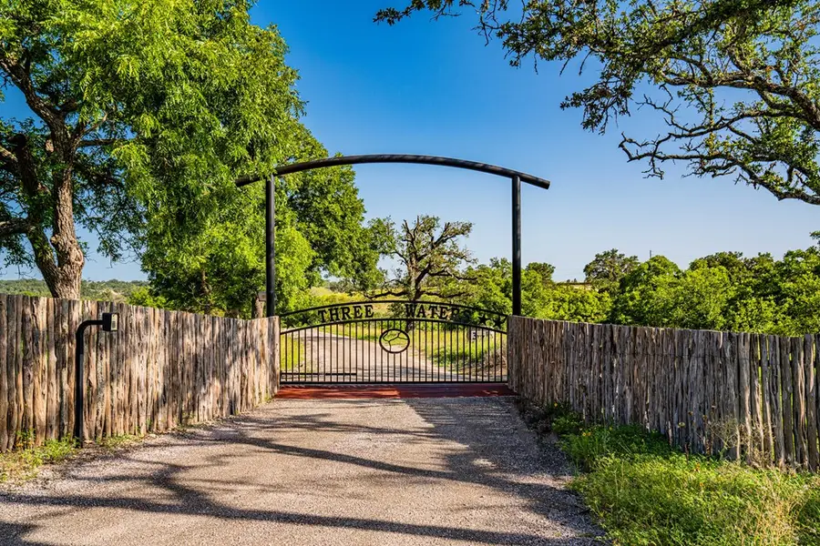 7933 W Us Hwy 290, Fredericksburg, TX 78624 - Image #3