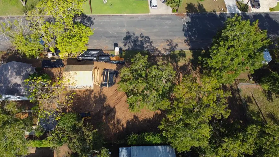 00 Lincoln, Fredericksburg, TX 78624 - #2