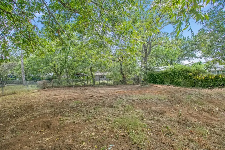 00 Lincoln, Fredericksburg, TX 78624 - #3