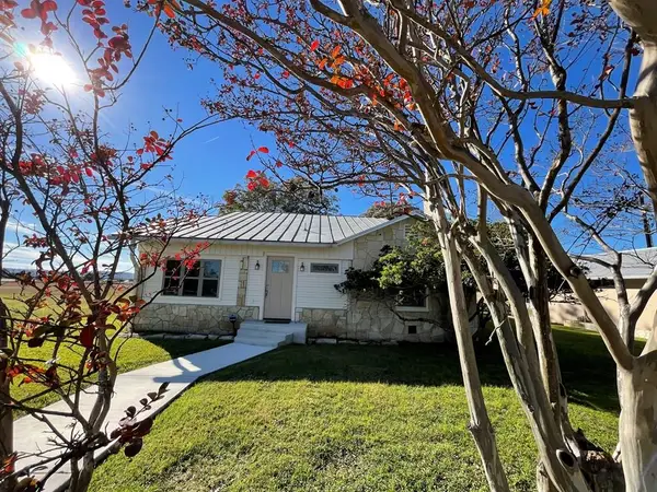 292 Silver Wings Dr, Medina, TX 78055