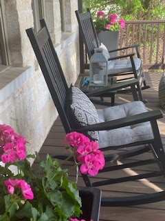 102 Settlement Dr, Fredericksburg, TX 78624 - Image #2