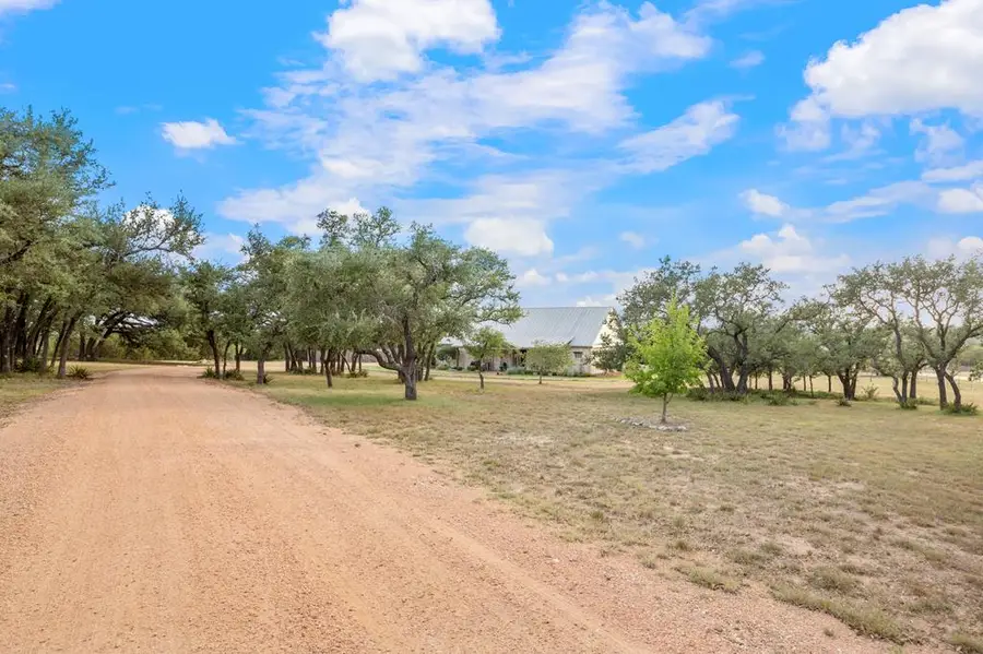 34 Rusty Spur Dr, Fredericksburg, TX 78624 - Image #3