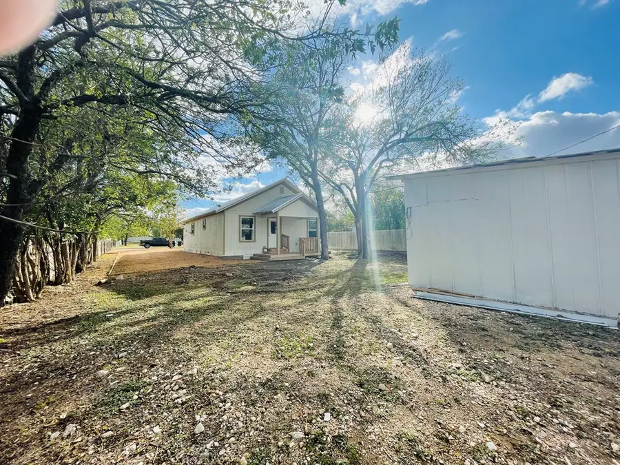 810 Hackberry, Junction, TX 76849 - Image #2