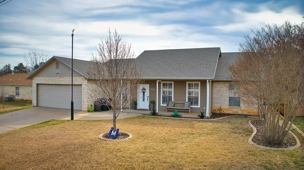 1115 N Mckinley Ave, Mason, TX 76856 - Image #1