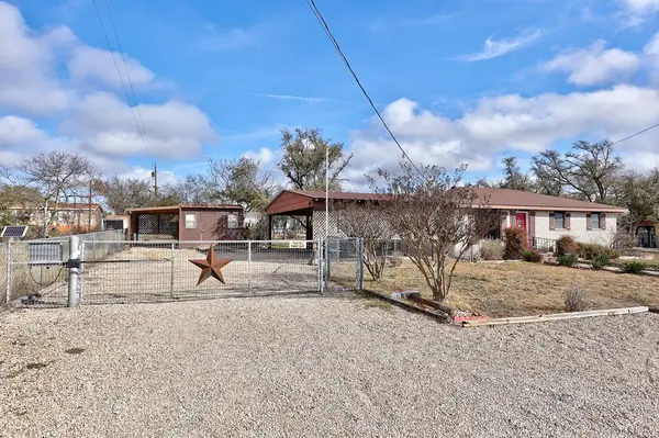 47 SE Deloris Dr, Harper, TX 78631