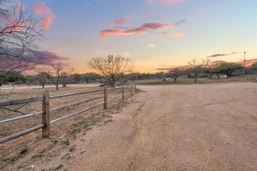 700 Hooten St, Mason, TX 76856 - Image #2