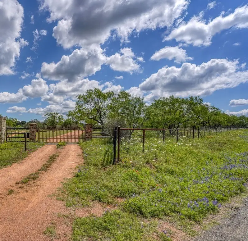 948 County Rd 314, Llano, TX 78643 - Image #2
