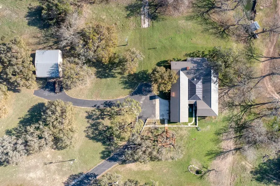 610 SW Kendalia Rd, Blanco, TX 78606 - Image #2