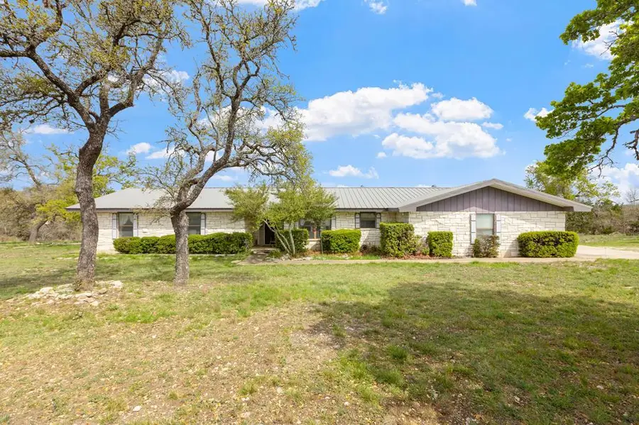 215 Charolet Ave, Harper, TX 78631 - Image #2