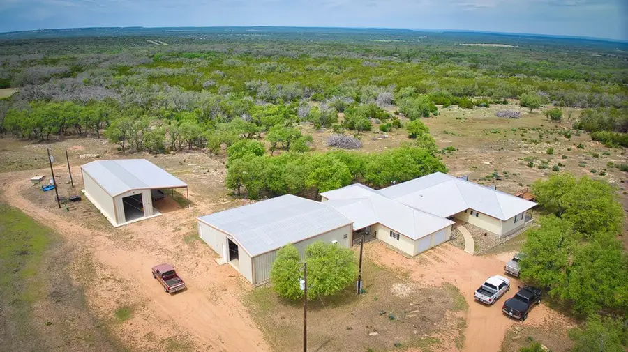 1941 Keese-sagebiel Rd, Fredericksburg, TX 78624 - Image #2