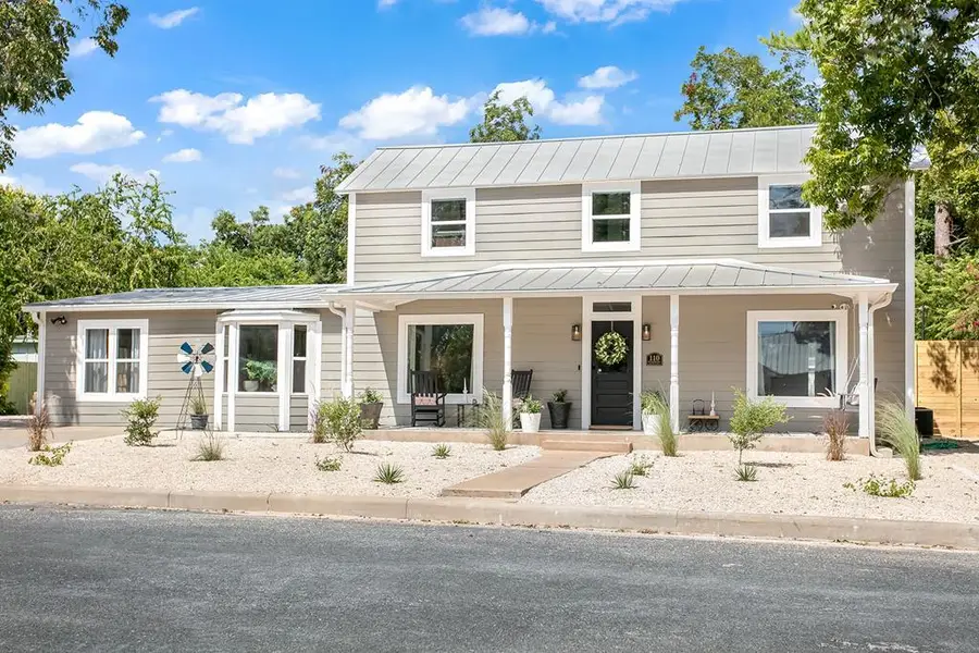 110 W Hackberry, Fredericksburg, TX 78624 - Image #2