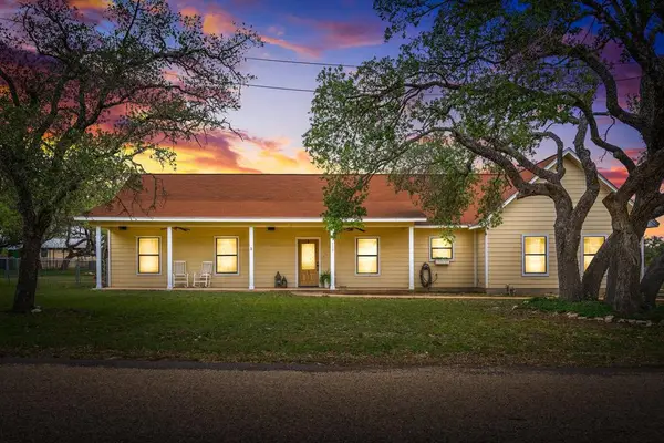 108 Oak Ave, Harper, TX 78631